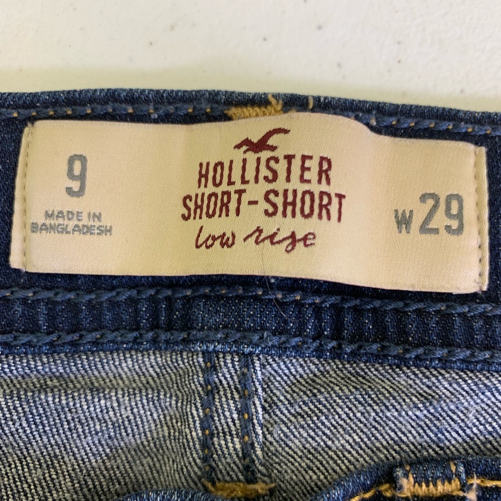 Shorts - Picture 3 of 3